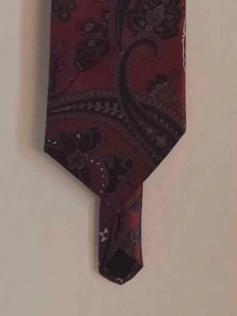 Etienne Aigner Mens Silk Tie Burgundy Red Navy Paisley Classic Necktie